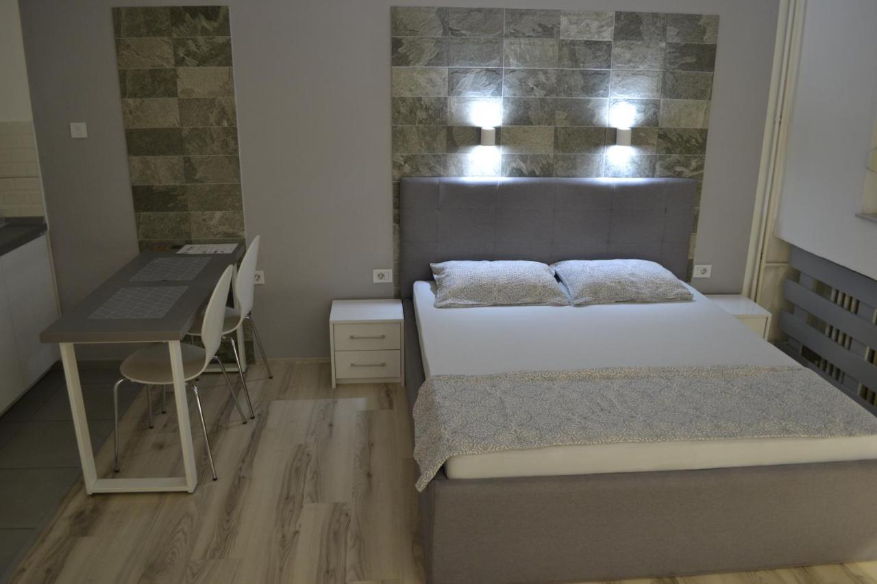 Lazarus Studio Apartment Skopje Extérieur photo